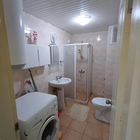 아파트 Enjoy With Apollo In *